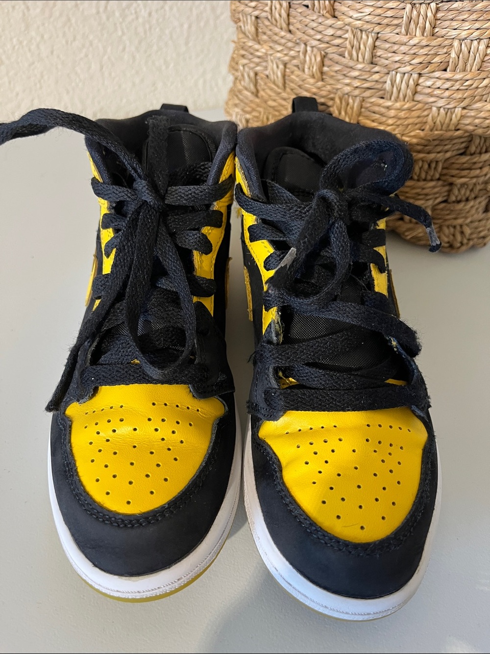 Nike Air Jordan 1Y Mid Kids Black Yellow Varsity